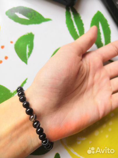 Браслет из натуральных камней и Руной Феху