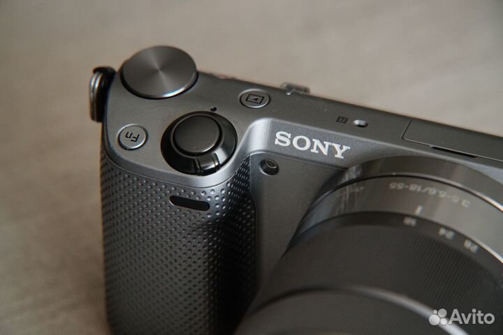 В доставке sony NEX 5R + 18-55 (пробег 20k)