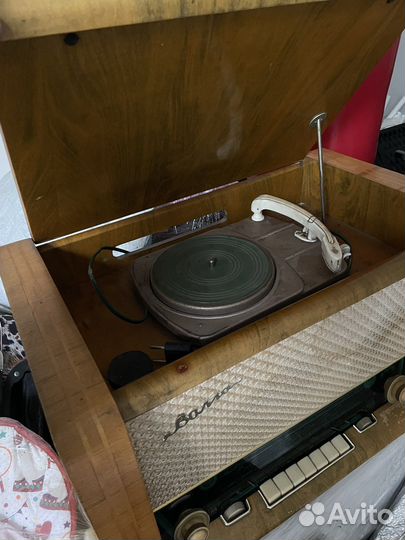 Радиола Волга