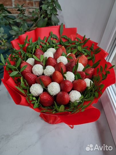 Букеты из клубники в шоколаде