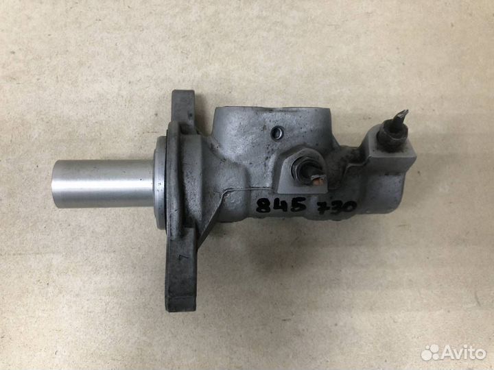 Цилиндр тормозной главный Renault Duster 2012