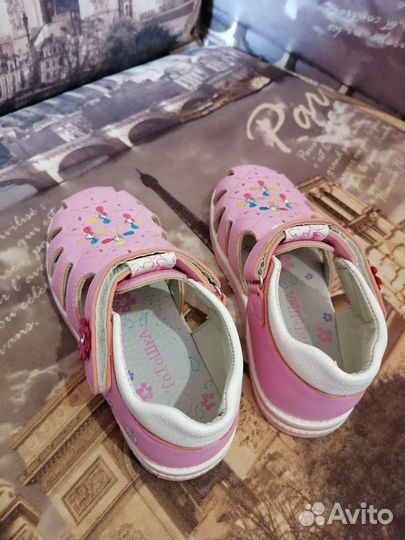 Сандалии для девочки