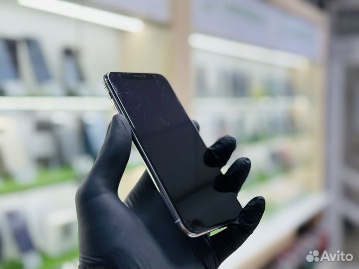 iPhone X, 64 ГБ