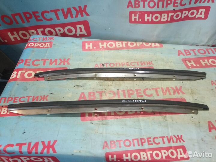 Молдинг лобового стекла Ниссан Альмера Классик