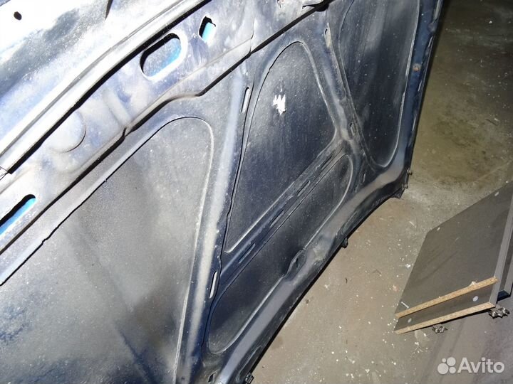 Капот VW Golf 4