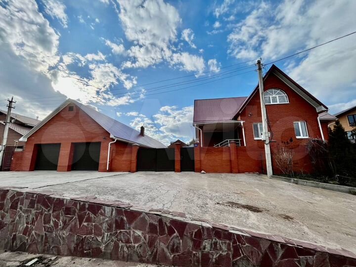 Дом 277,2 м² на участке 13,5 сот.