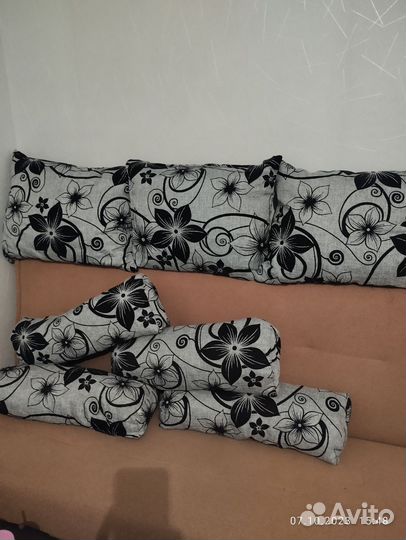 Подушки для дивана