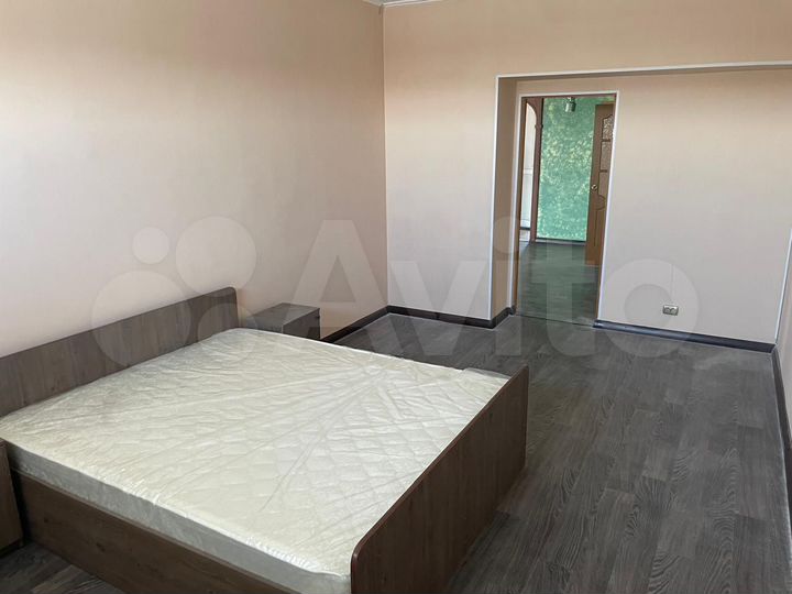 3-к. квартира, 170 м², 2/2 эт.