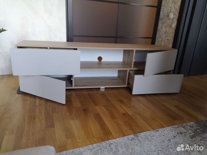 Продам тв-тумбу