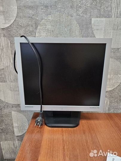 Монитор для компьютера бу