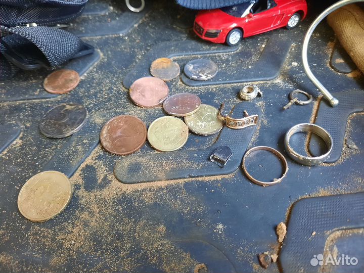 Подводный поиск потерянных вещей