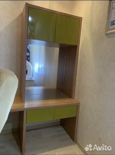 Детская стенка со столом