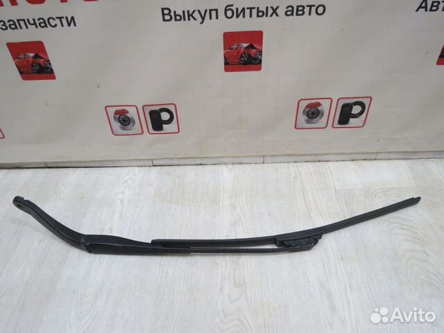 Поводок дворника передний Renault Sandero 2