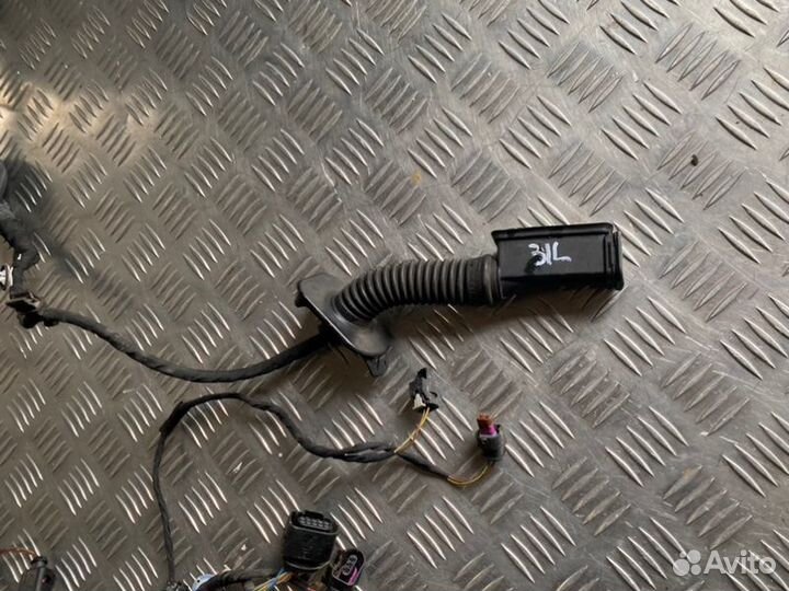 Проводка двери задняя левая Audi Q7 4M cvmd 2016