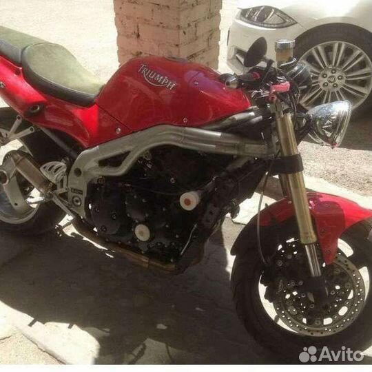 Triumph daytona T595. в разборе
