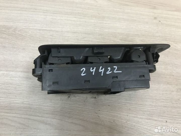 Блок управления стеклоподъемниками Nissan Maxima A