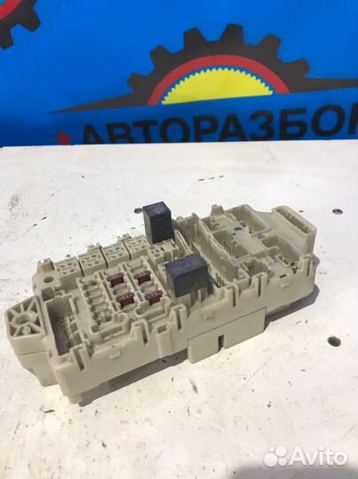 Блок предохранителей Mitsubishi Lancer
