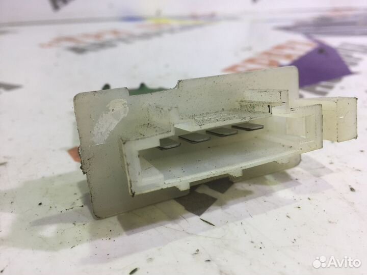 Ниссан Реостат вентилятора отопителя салона