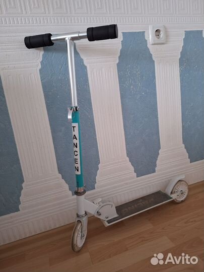 Продам детский двухколесный самокат
