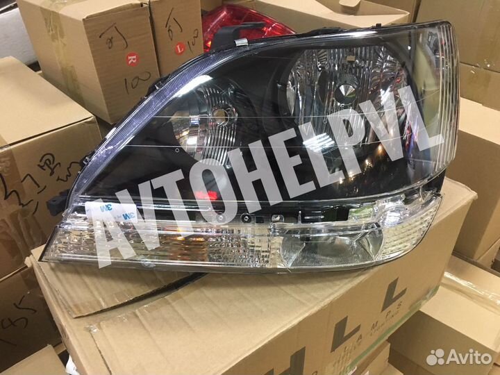 Фары Toyota harrier 10 15 Lexus rx300