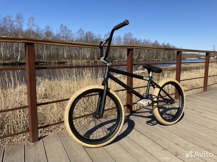 Трюковой велосипед BMX