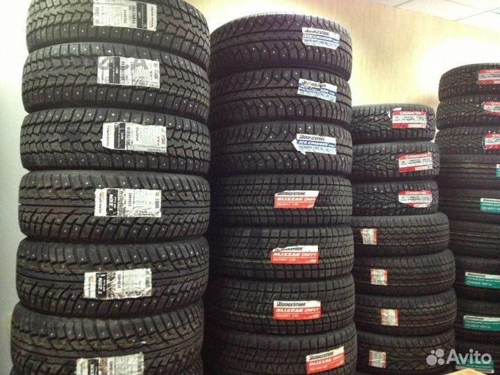 Pirelli Scorpion Winter 265/40 R22 106V
