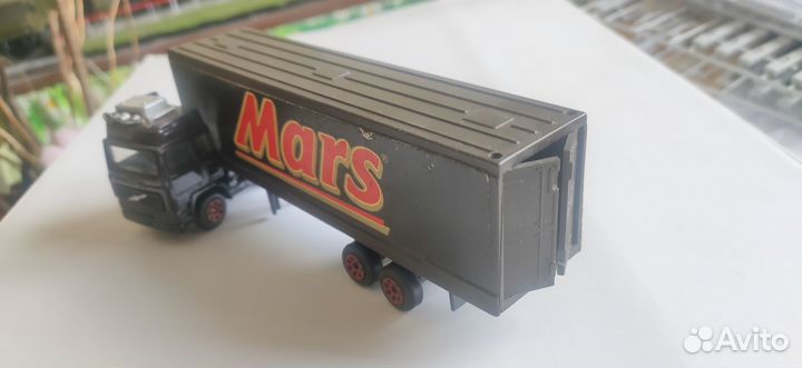 Corgi toys тягач Вольво