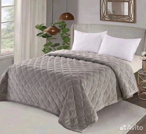 Покрывала на кровать велюровые