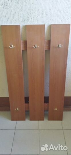 Вешалка для одежды настенная