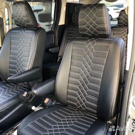 Чехлы Toyota Voxy (80/85) мозаика