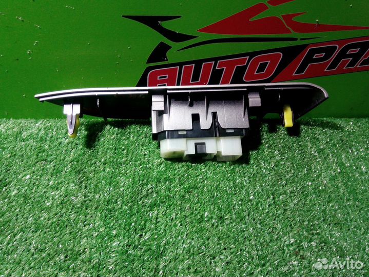 Кнопка стеклоподъемника toyota ACU30W,ACU35W,GSU30