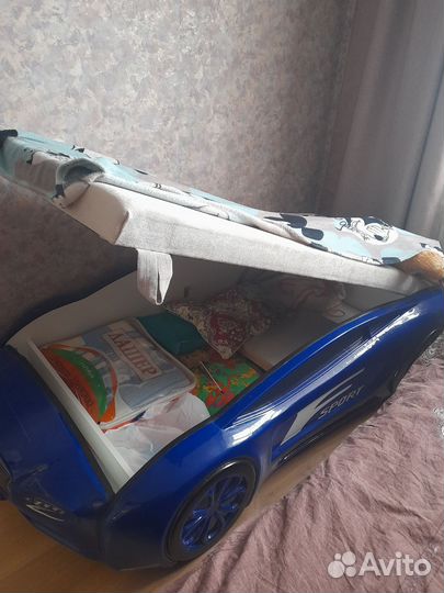 Детская кровать машинка