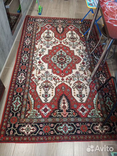 Ковер бу шерстяной