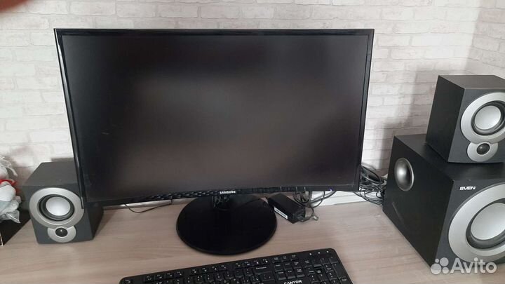 Монитор samsung