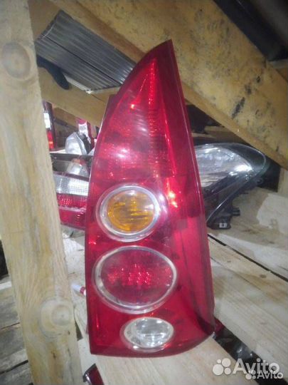 Фонарь задний правый Mazda Premacy CP рест