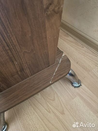 Кухонный уголок со столом