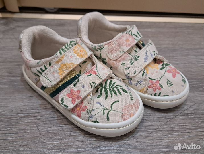 Обувь для девочки