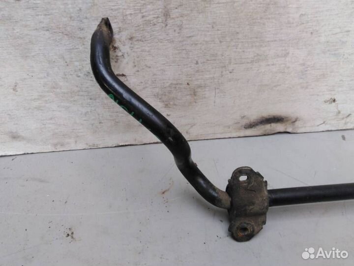 Стабилизатор передний