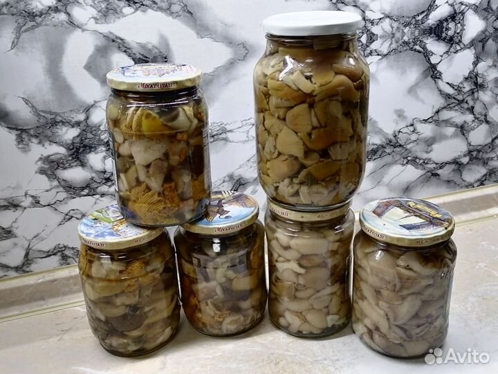 Грибы маринованные, кабачковая икра