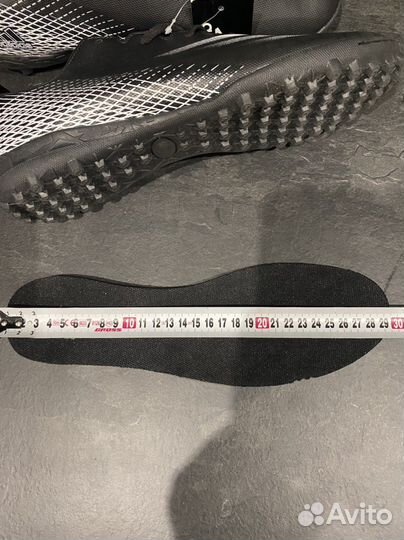 Футбольные бутсы adidas новые