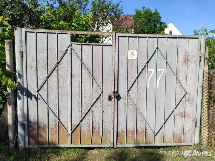 Секционные ворота с калиткой бу