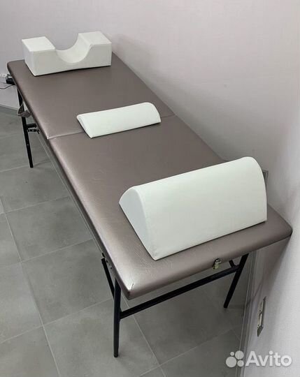 Массажный стол