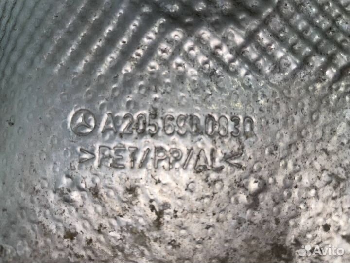 Подкрылок задний правый Mercedes-Benz C-Класс W205