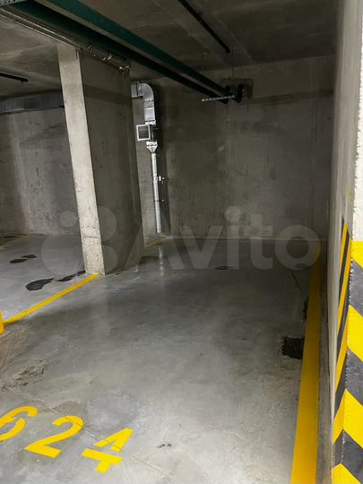 Машиноместо, 13 м²