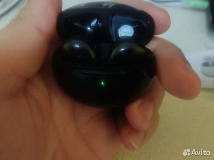 Беспроводные наушники новые