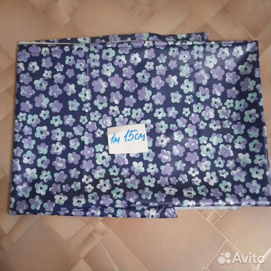 Отрез ткани плащевка