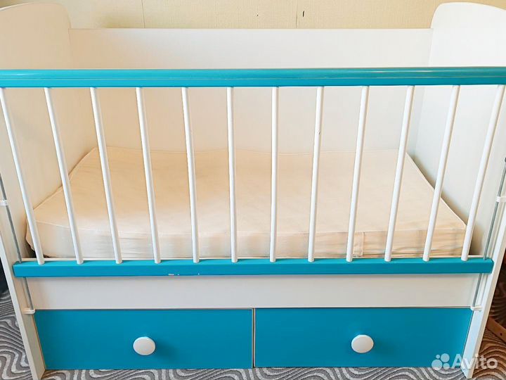 Детская кроватка