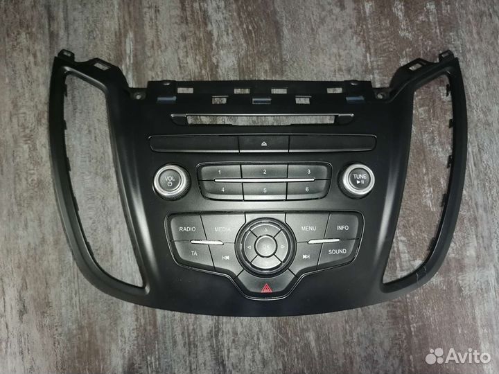 Блок управлени магнитолой Ford Kuga2