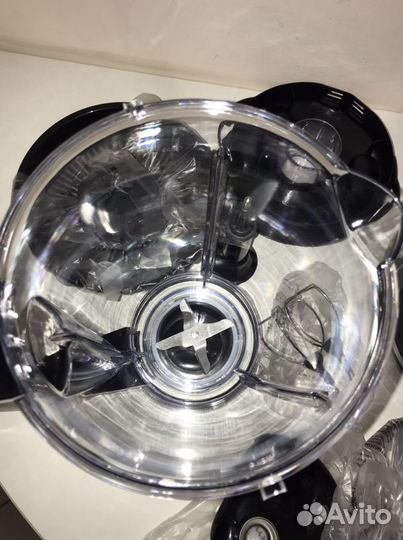 Кухонный комбайн Aresa AR-1701