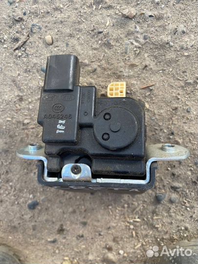 Замок крышки багажника хендай крета